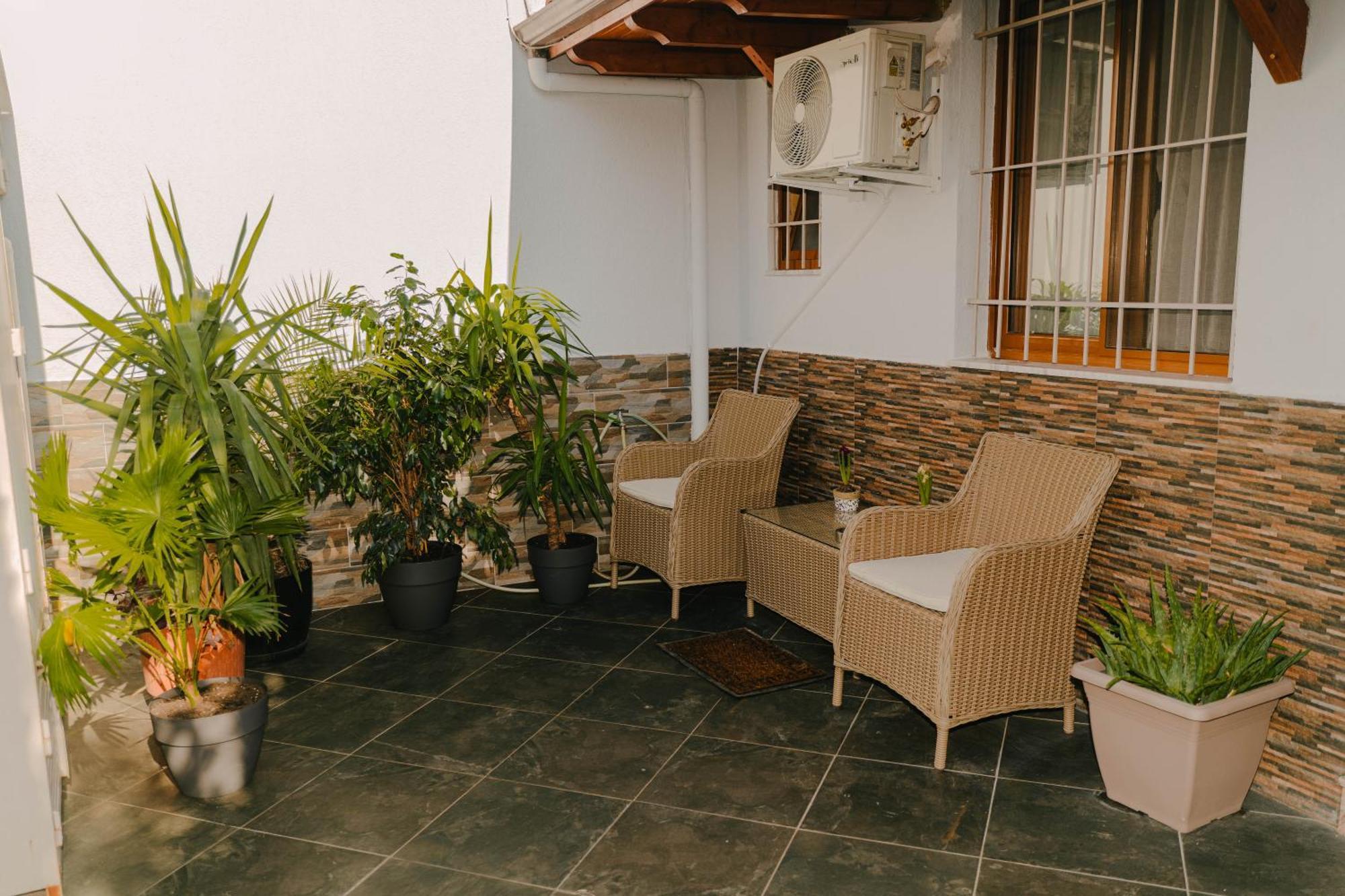 Peaceful Villa In New Bazaar Tirana Bagian luar foto