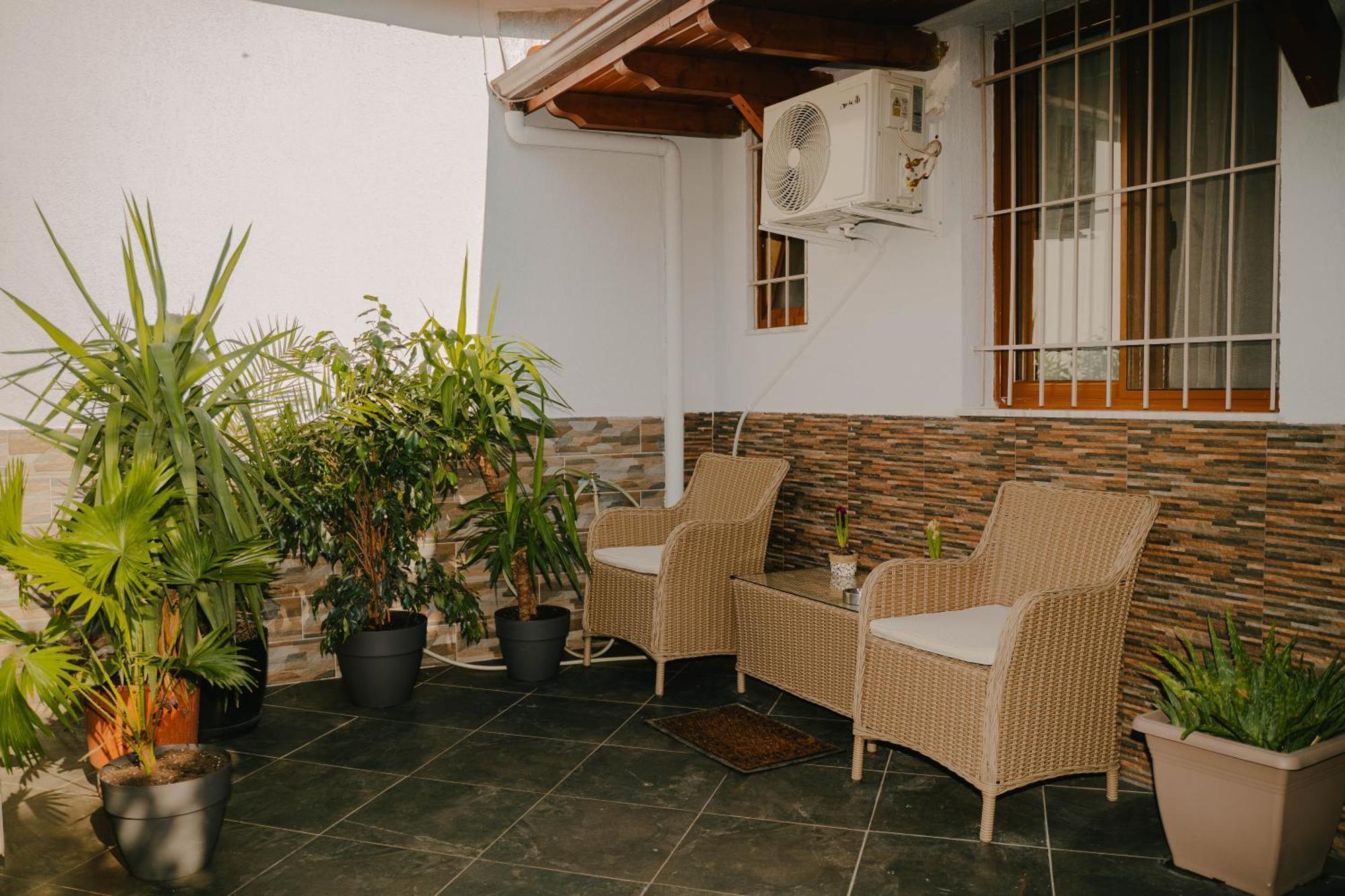 Peaceful Villa In New Bazaar Tirana Bagian luar foto