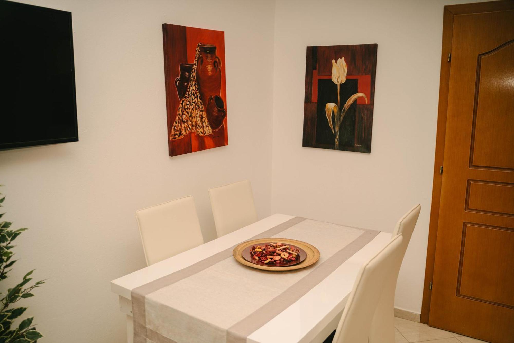 Peaceful Villa In New Bazaar Tirana Bagian luar foto