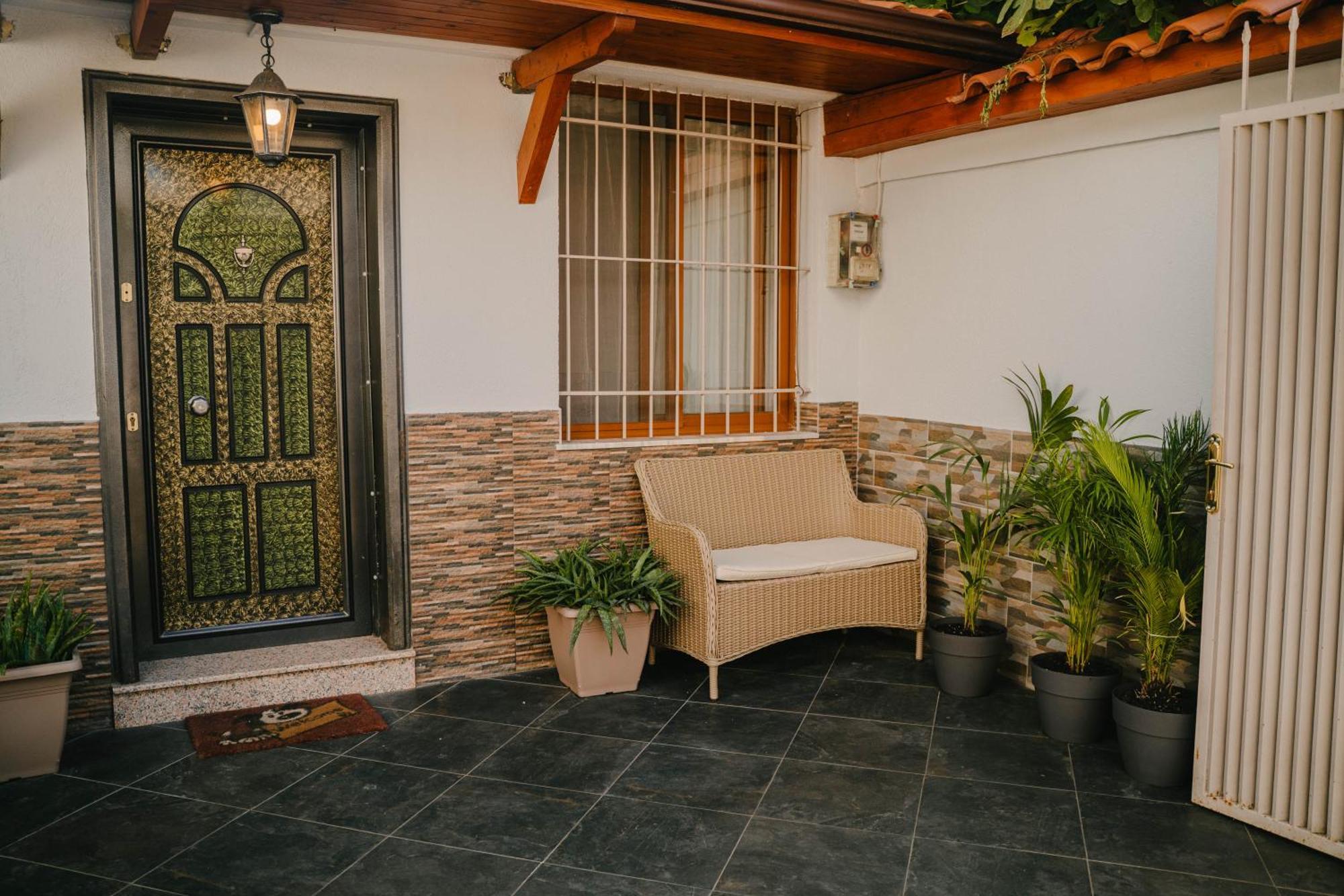 Peaceful Villa In New Bazaar Tirana Bagian luar foto